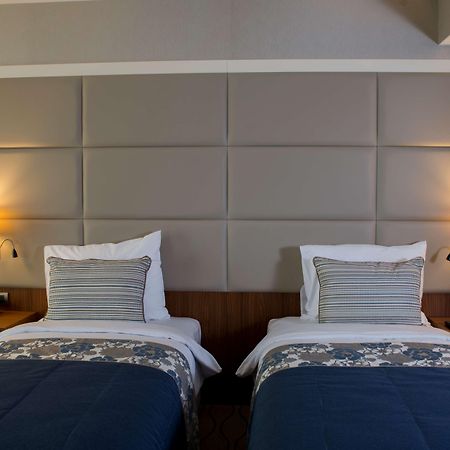 Ramada By Wyndham Sakarya Hendek Hotel Buitenkant foto