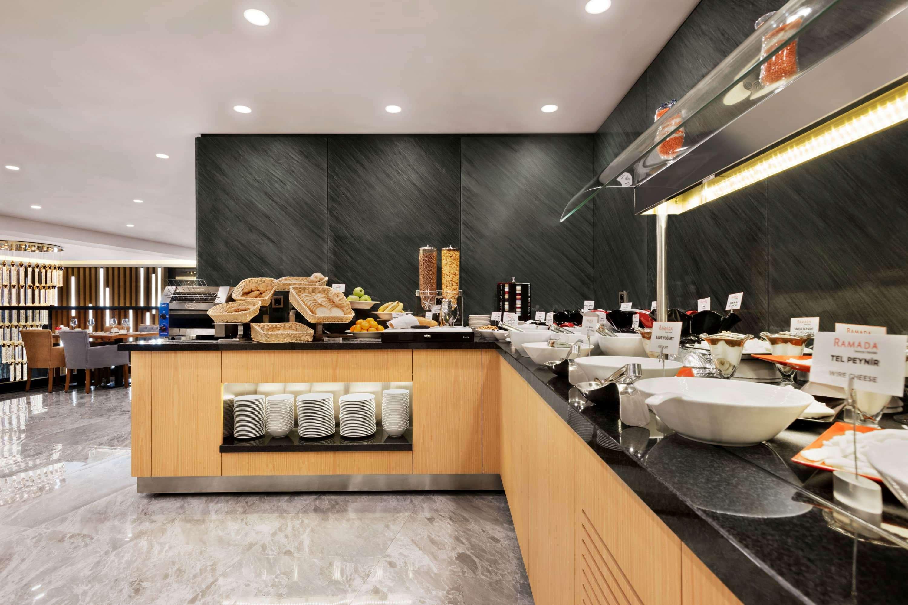 Ramada By Wyndham Sakarya Hendek Hotel Buitenkant foto