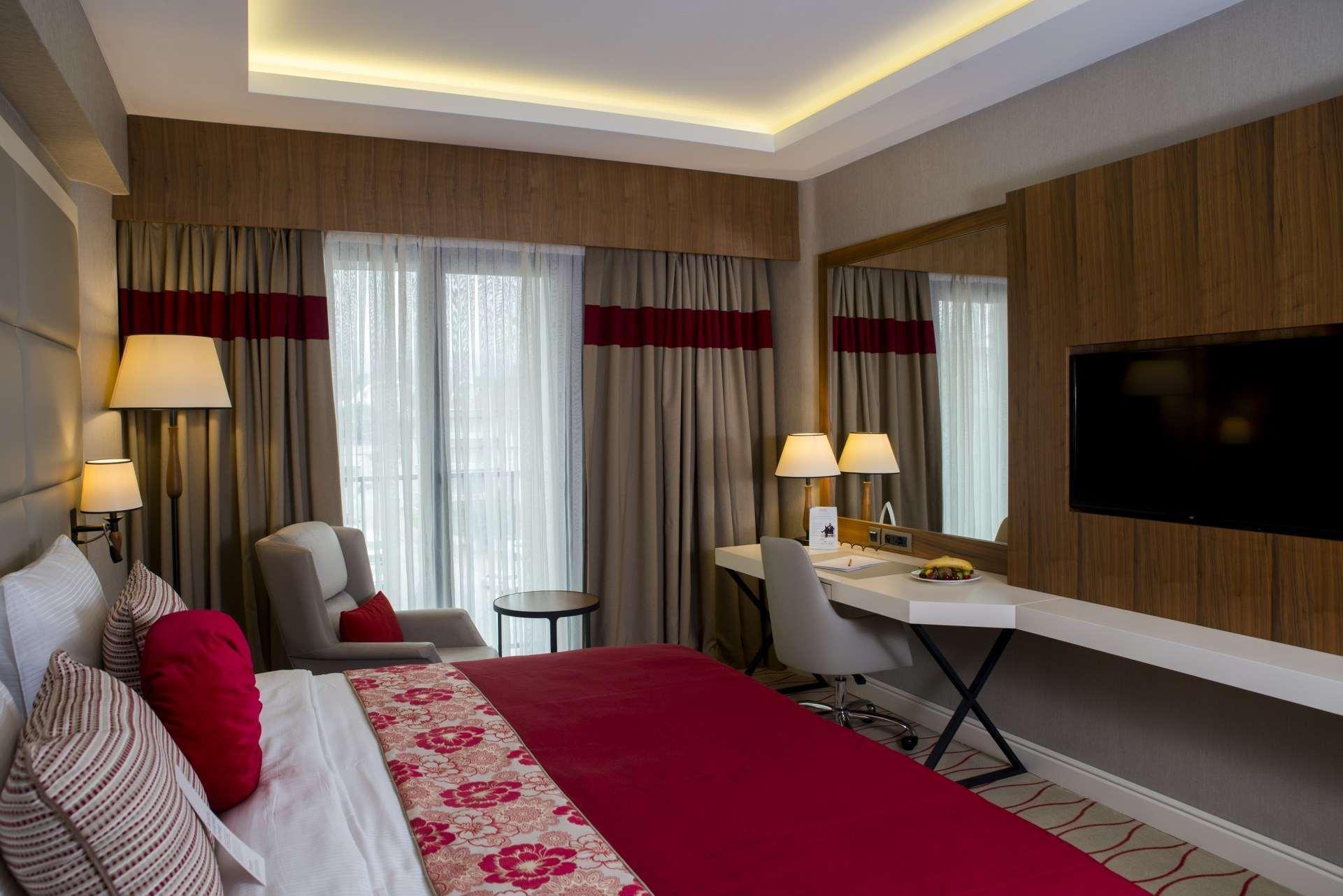 Ramada By Wyndham Sakarya Hendek Hotel Buitenkant foto
